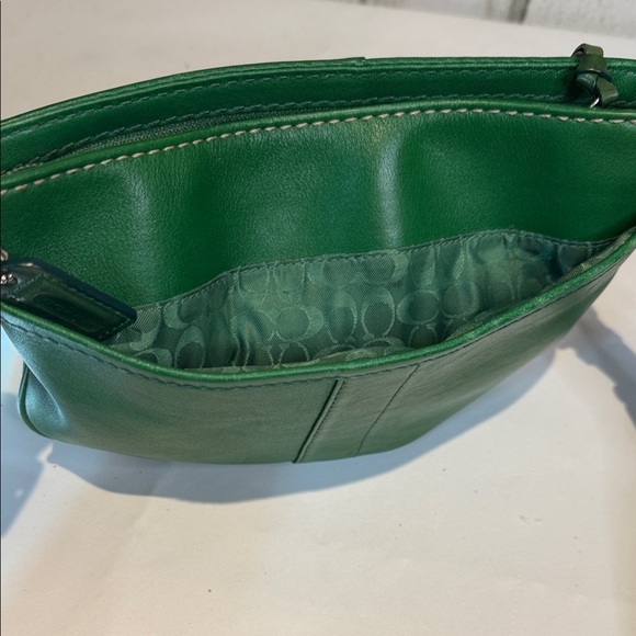 Coach Legacy Crossbody Jade Green Glove Hand Leather EUC - Picture 3 of 9
